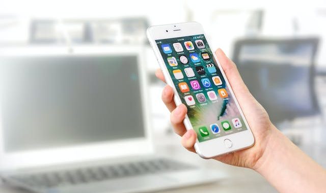 Come scoprire il proprio numero di telefono: guida pratica e veloce