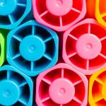 La sostenibilità nell’industria della plastica: approcci e soluzioni per un futuro più verde